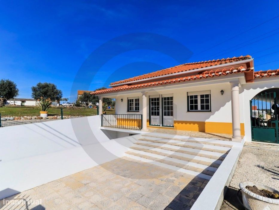 Quintinha 8 km da Golegã - Moradia t4 Térrea com piscina