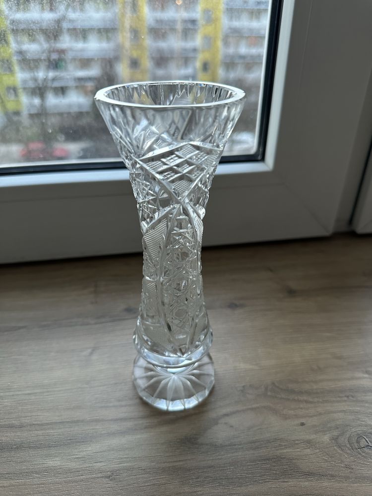 Mały wazon z kryształu