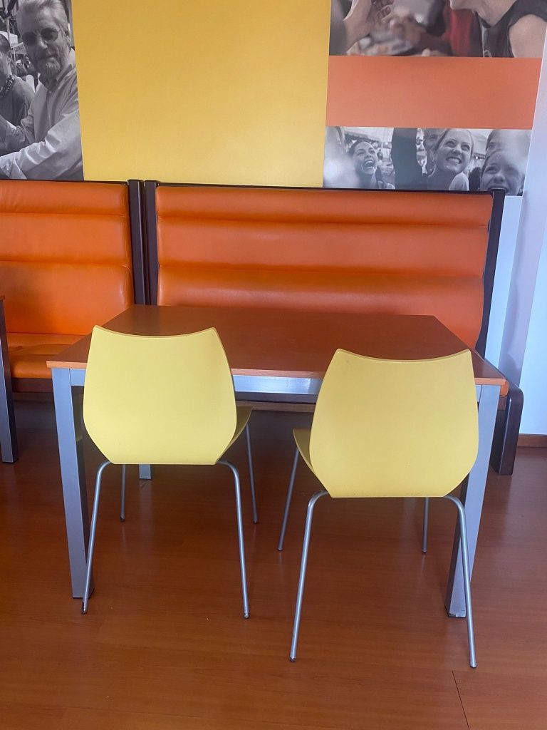 Material mesas e cadeiras café/ restaurante