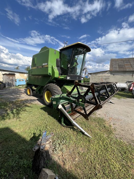 Комбаїн John Deere 1072