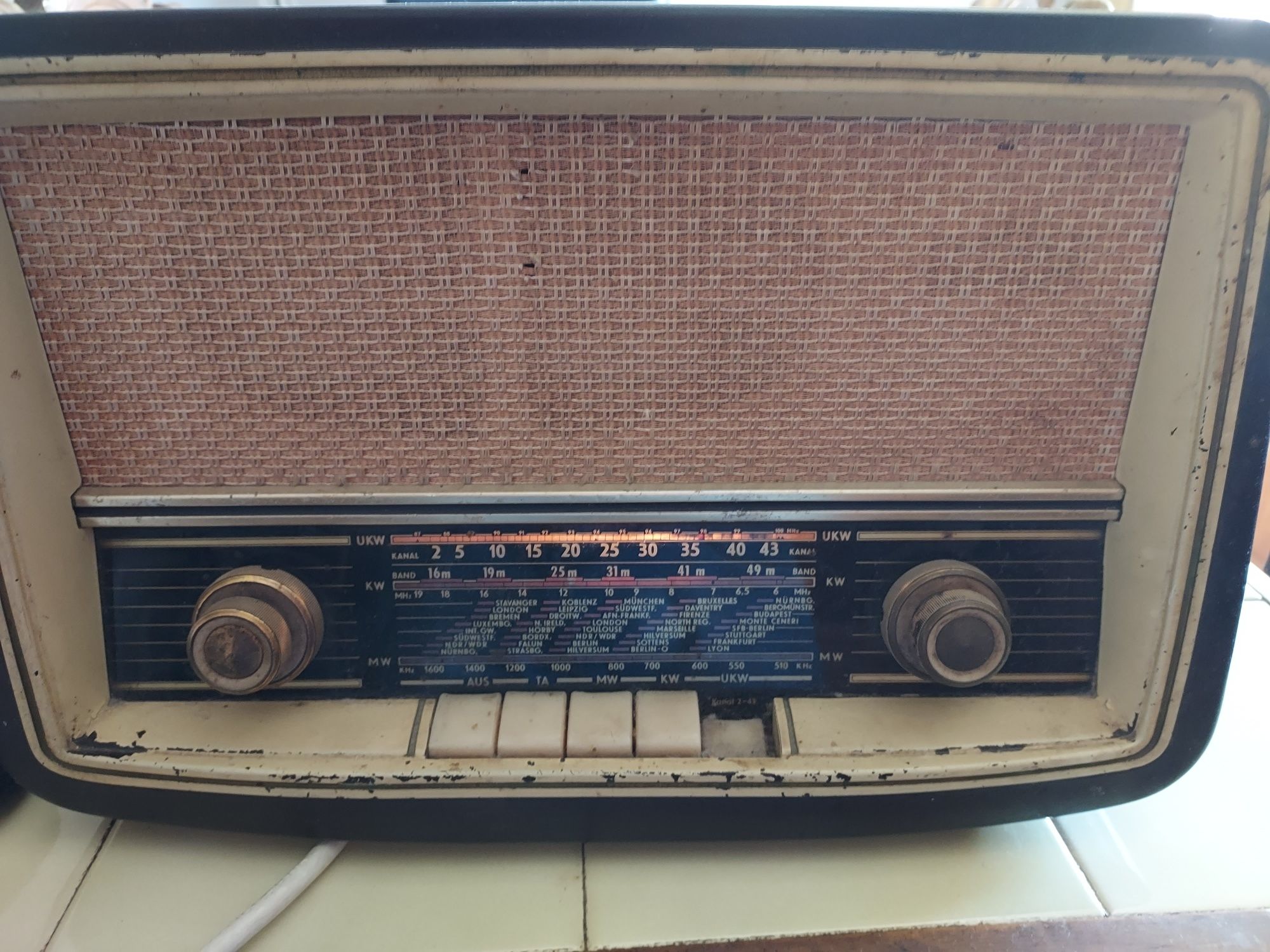 Radio antigo marca weva