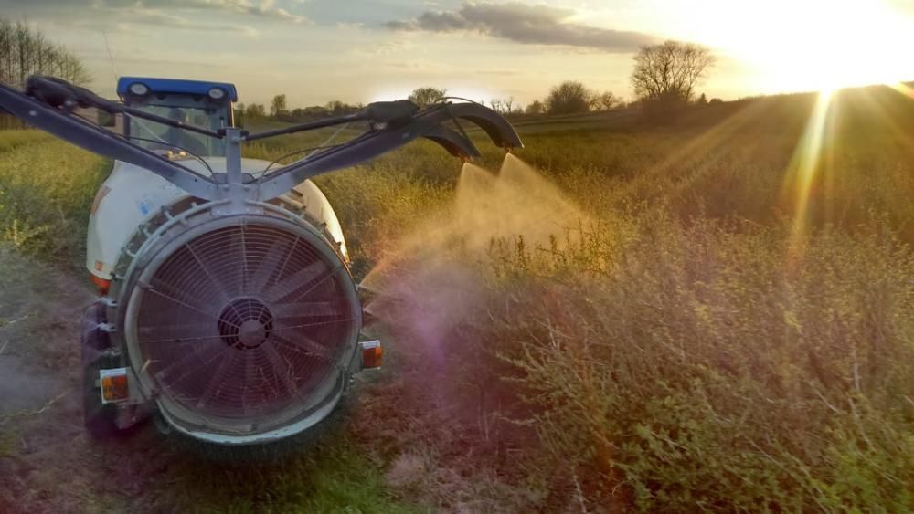 Opryskiwacz sadowniczy przystawka sadownicza porzecka maliny