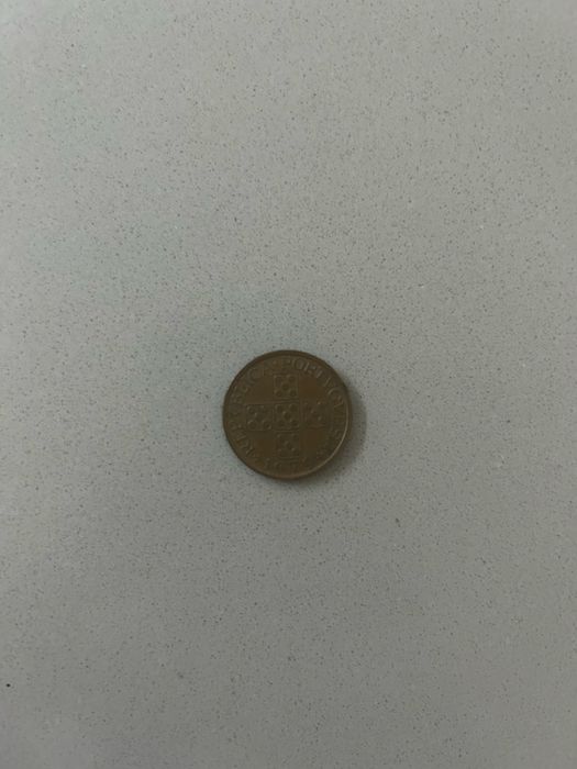 Moedas de 5, XX e 50 Centavos