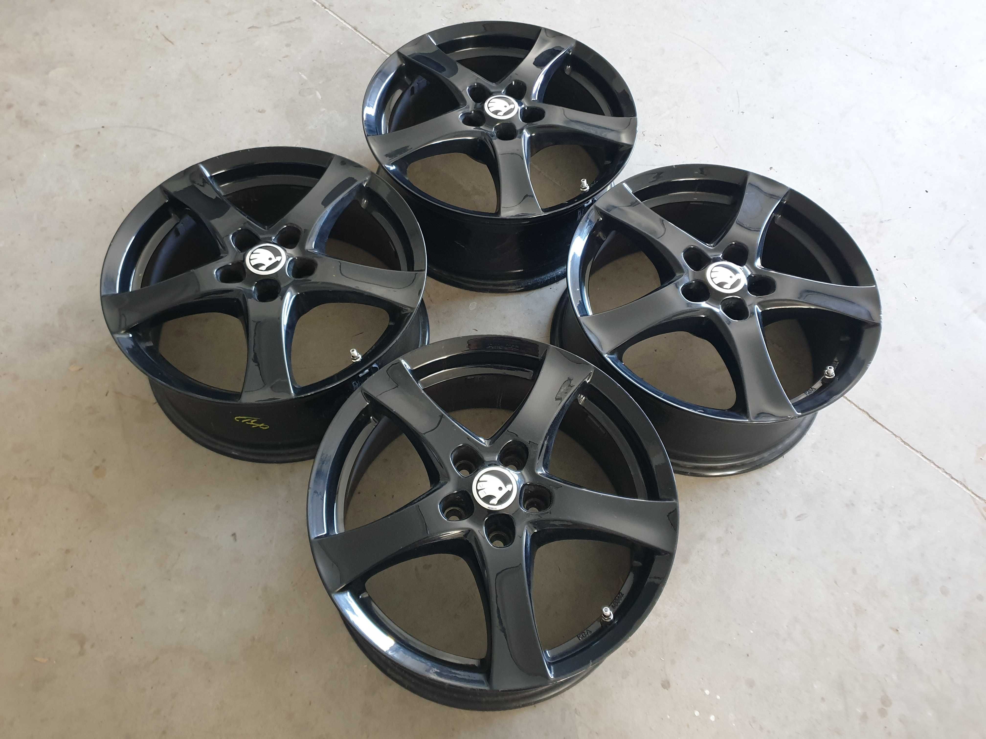 Alufelgi 17" Skoda Octavia 2 FL 3 4 VRS SuperB Karoq Kodiaq 5x112 III