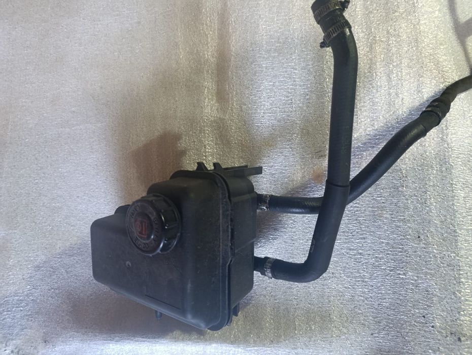 гідравлічний бачок  пежо 407sw /peugeot 407