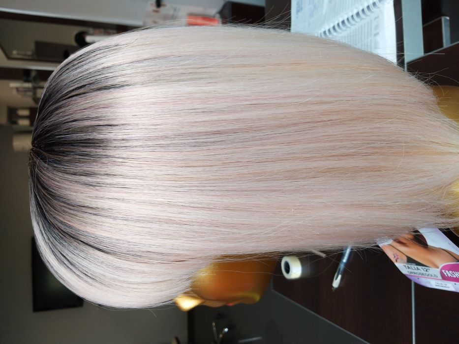 Peruka Hit !sztuczna blond różowa proste grzywka Sensationnel Talia