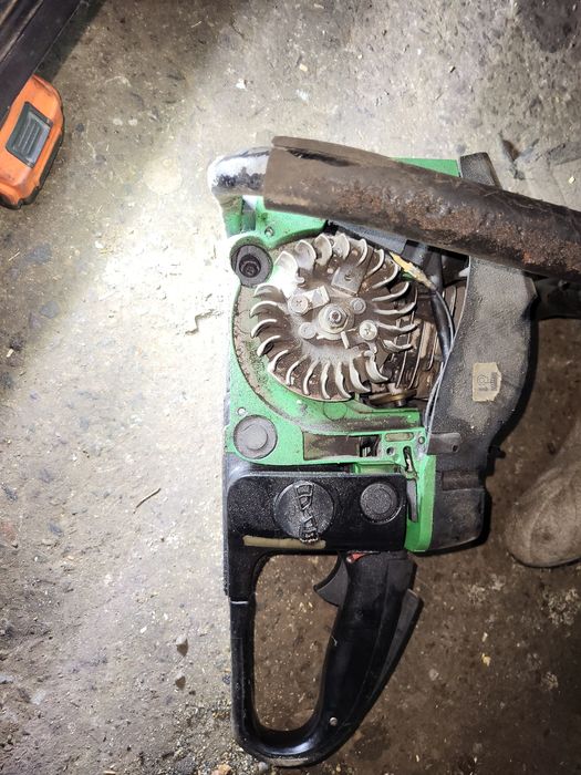 Продам две бензопилы грюнхелм под восстановление