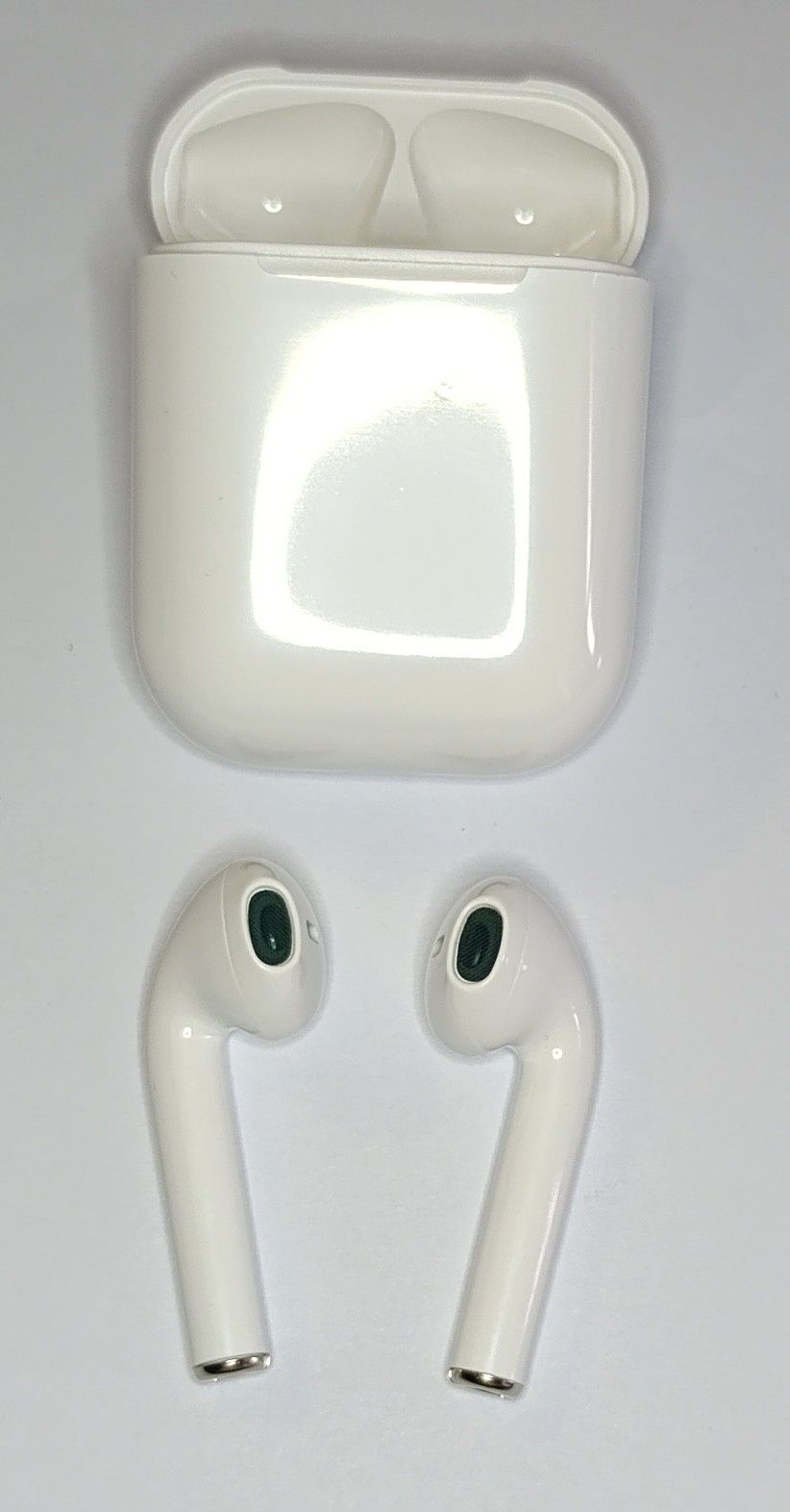 Навушники бездротові AirPods.