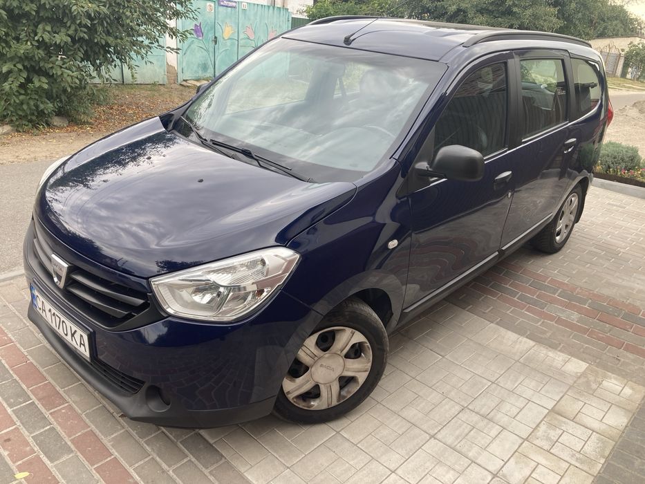 Продам автомобіль Dacia Lodgy 2014р