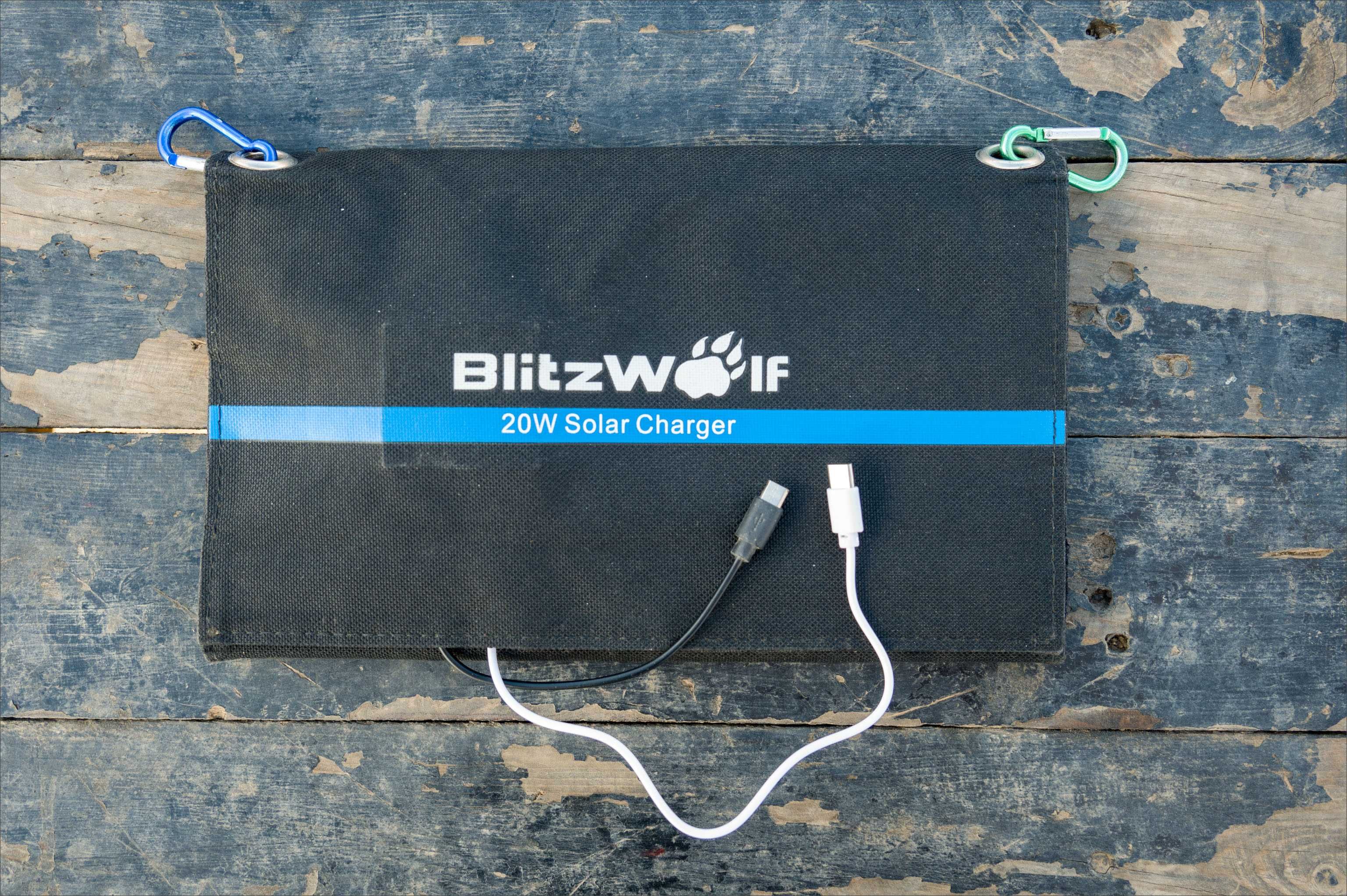 Портативна зарядна сонячна панель BlitzWolf 20W 2 USB