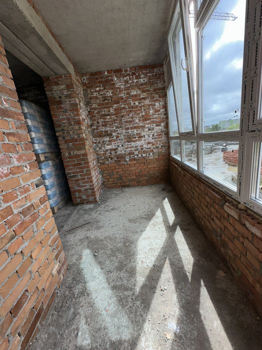 1к по переуступці з великою площею 39649