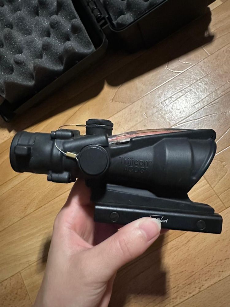 Приціл оптичний TRIJICON ACOG 4X32