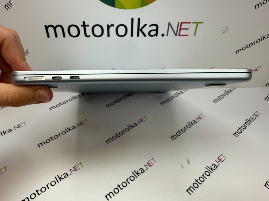 MacBook Air 13,6 M4 10CPU/8CPU 16RAM 256SSD Sky Blue MDM