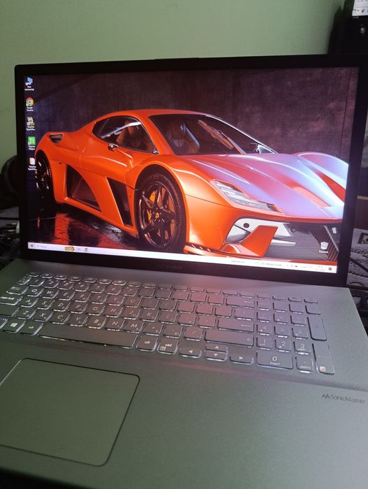 Ноутбук ASUS VivoBook 17 X712EQ-AU033..в дуже хорошому стані.