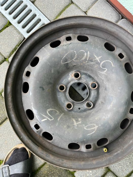 Felgi stalowe 15 x 6J x 15 H2 ET38 volkswagen polo 2012