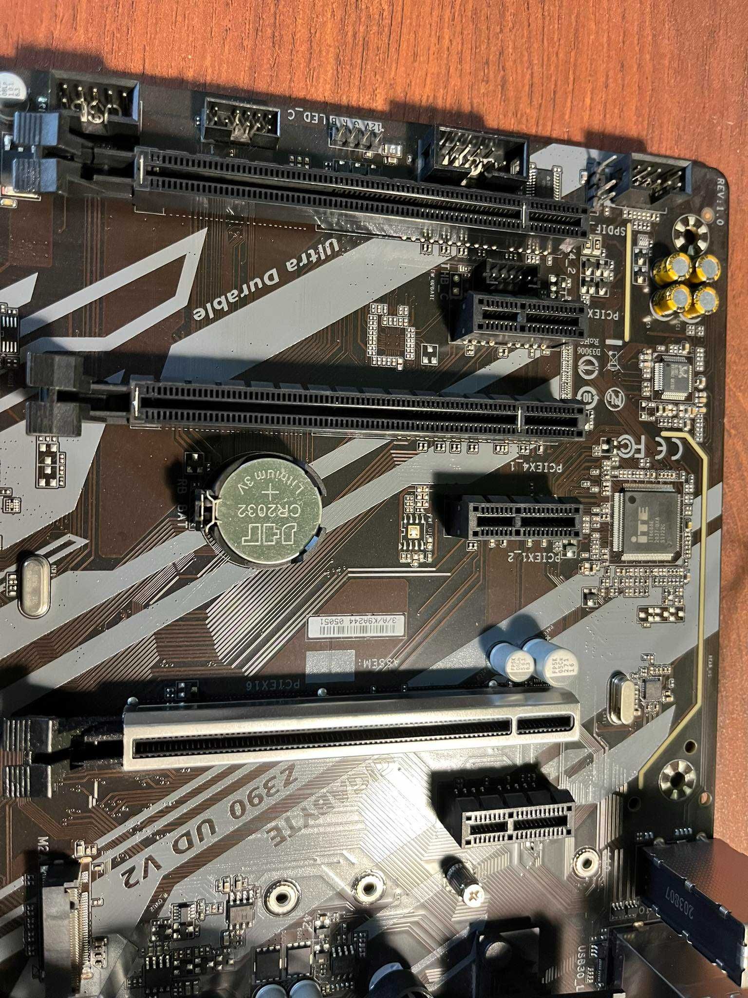 Gigabyte Z390 UD V2 + Intel Pentium G5420 3.8GHz