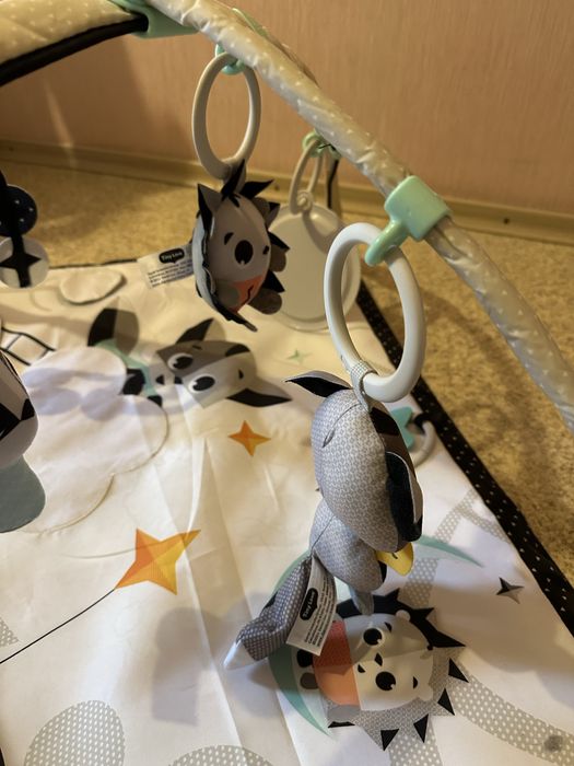 Розвиваючий килимок з дугами Tiny Love нічна галявина