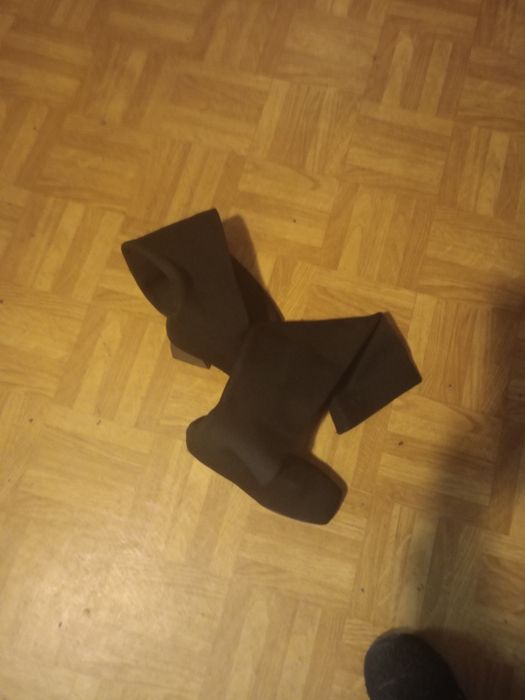 Kozaki damskie na słupku elastyczna cholewka