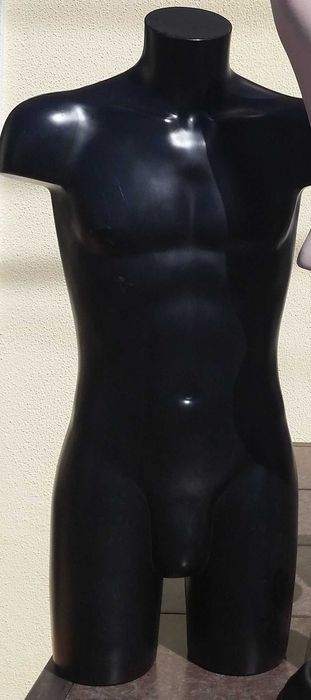 9 BUSTOS MASCULINO em PRETO C/ 1 mts. de altura