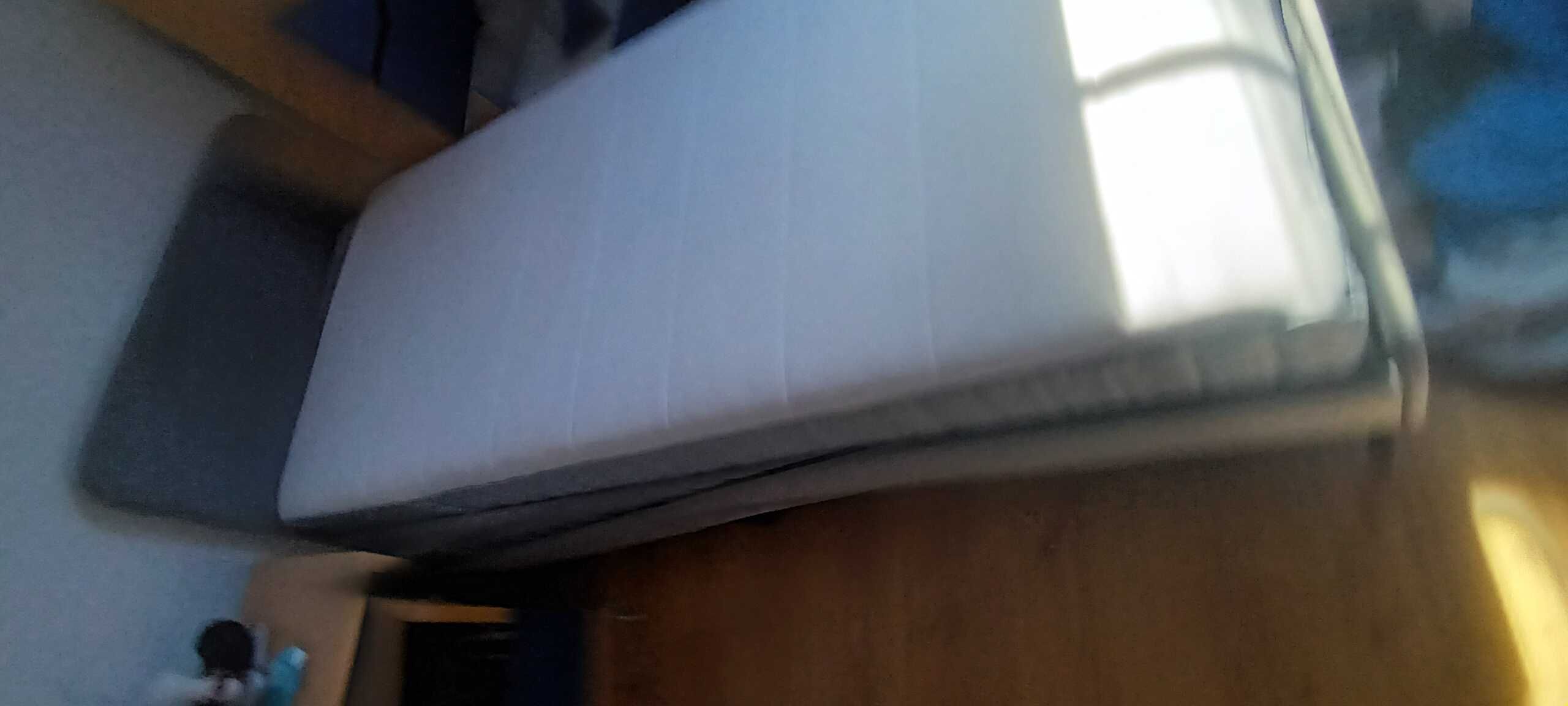 Cama de solteiro com/sem colchão