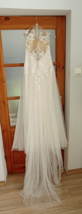 Suknia ślubna w kolorze szampana