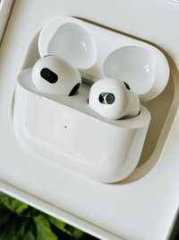 Apple AirPods 3 - Nowe słuchawki bluetooth idealne do iphone