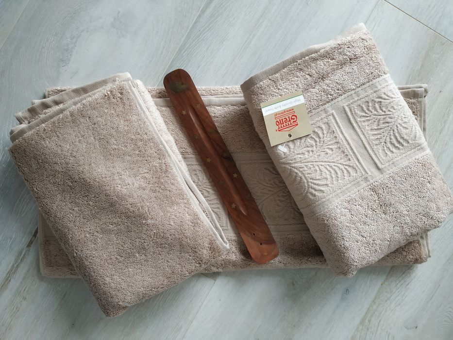 Ręczniki Greno bambusowe kolor lniany 3 szt. 50x90 + podstawka gratis