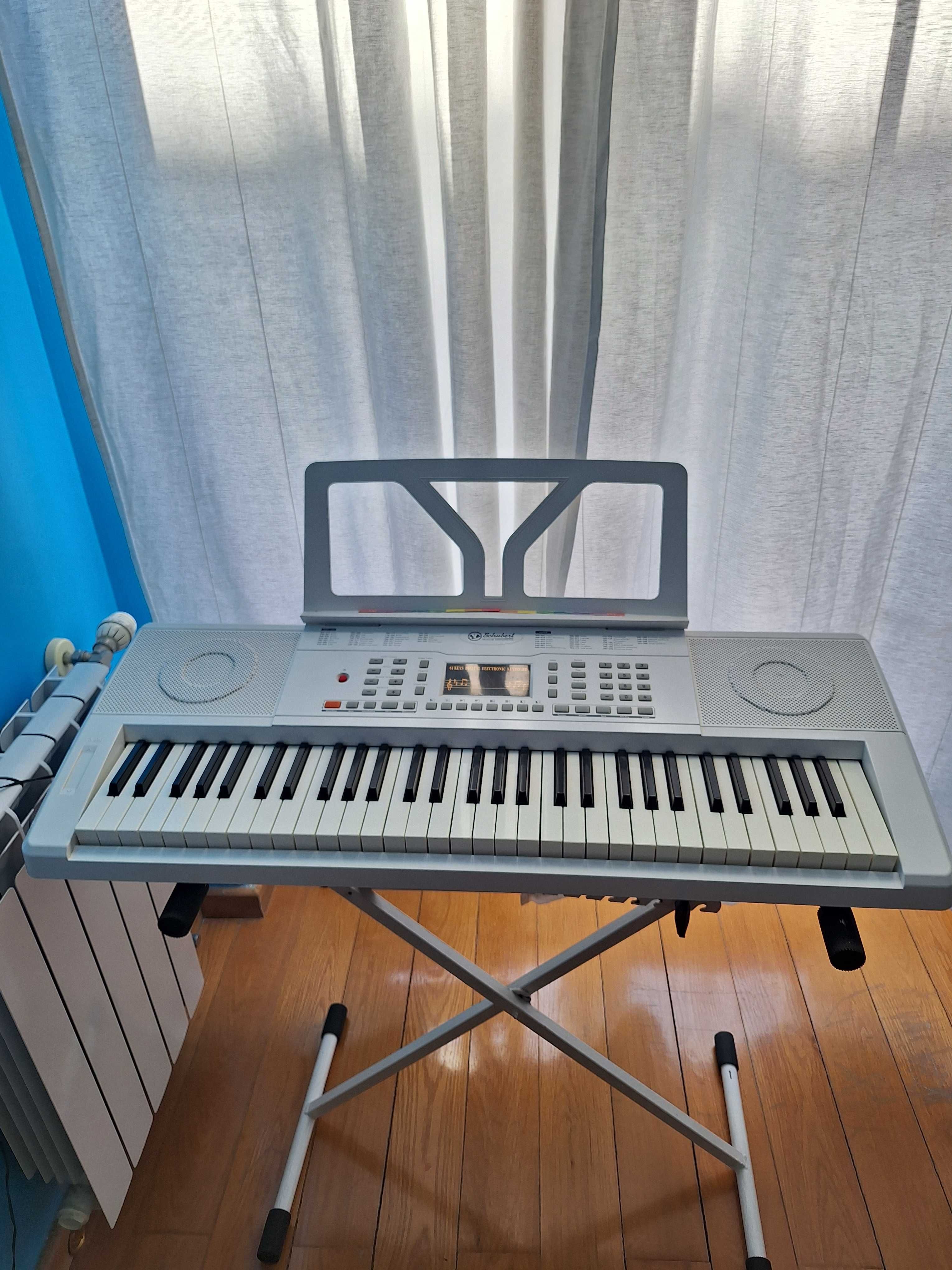 Teclado/Piano Schubert (como novo) + suporte