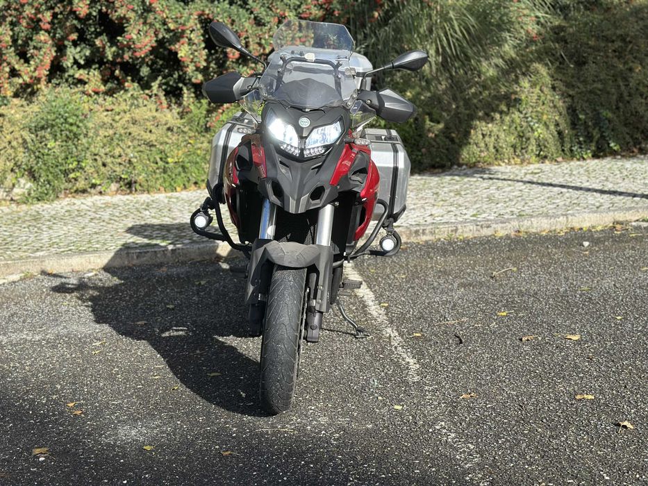 Benelli TRK 502 impecável