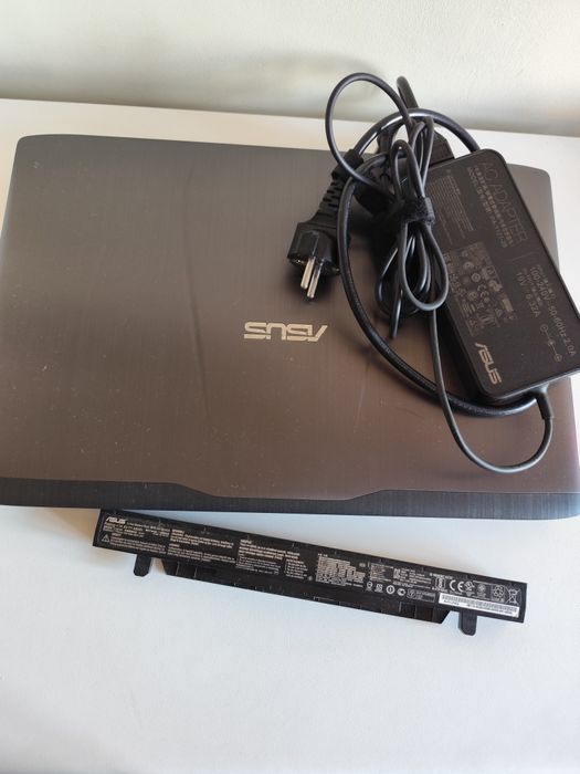 Portátil gaming ASUS