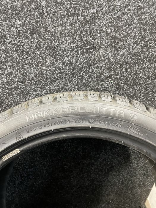 Продам Б/У шини Nokian 245/40R19 Hakkapeliitta 9