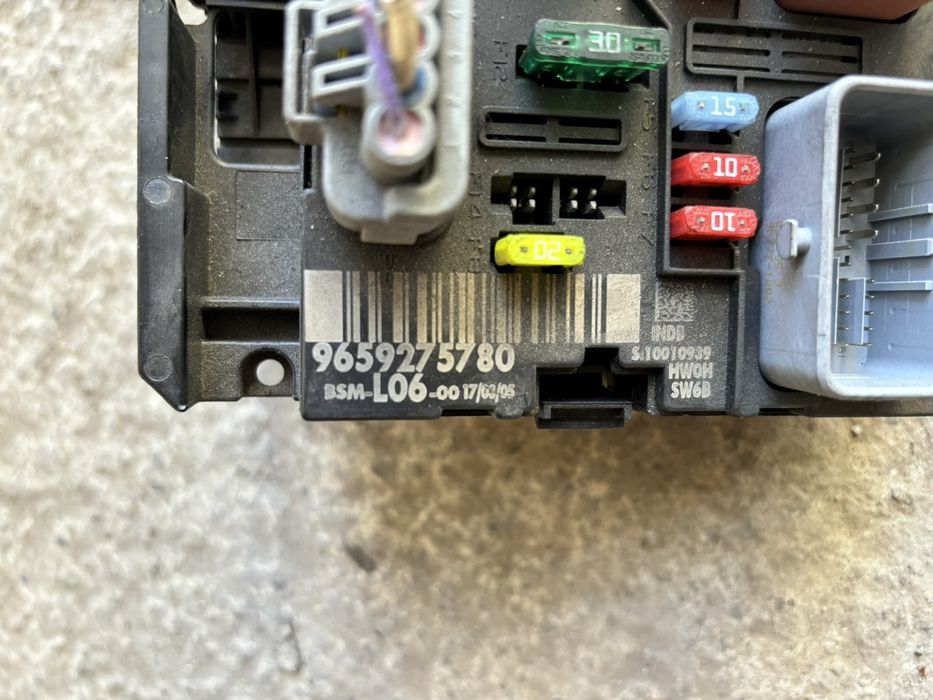 Блок запобіжників 9667199780 R09. 9664997880 R09.Citroen. Peugeot