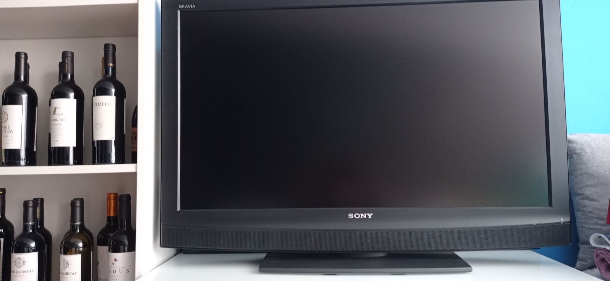 LCD  Sony 110cm.