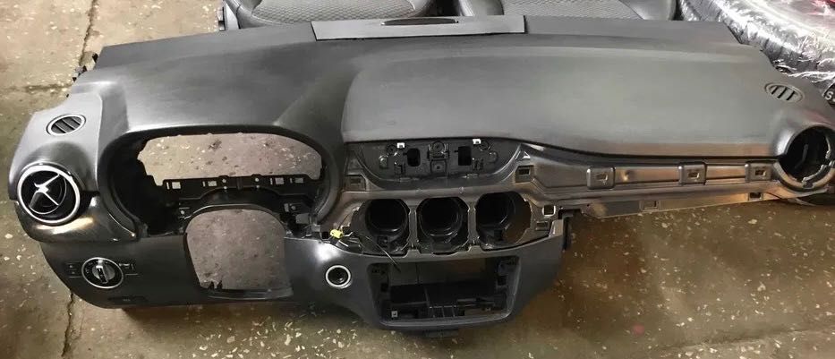 Mercedes B klasa W246 DESKA konsola pulpit + PODUSZKA ORYGINALNA ŁADNA