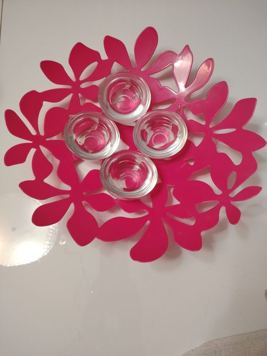 Koszyczek plastikowy, 4 świeczniki