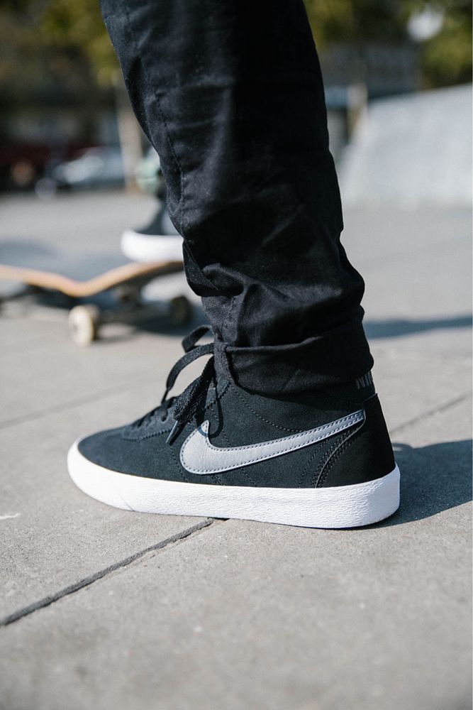 Nike SB Blazer Court Mid Premium Skate Shoes