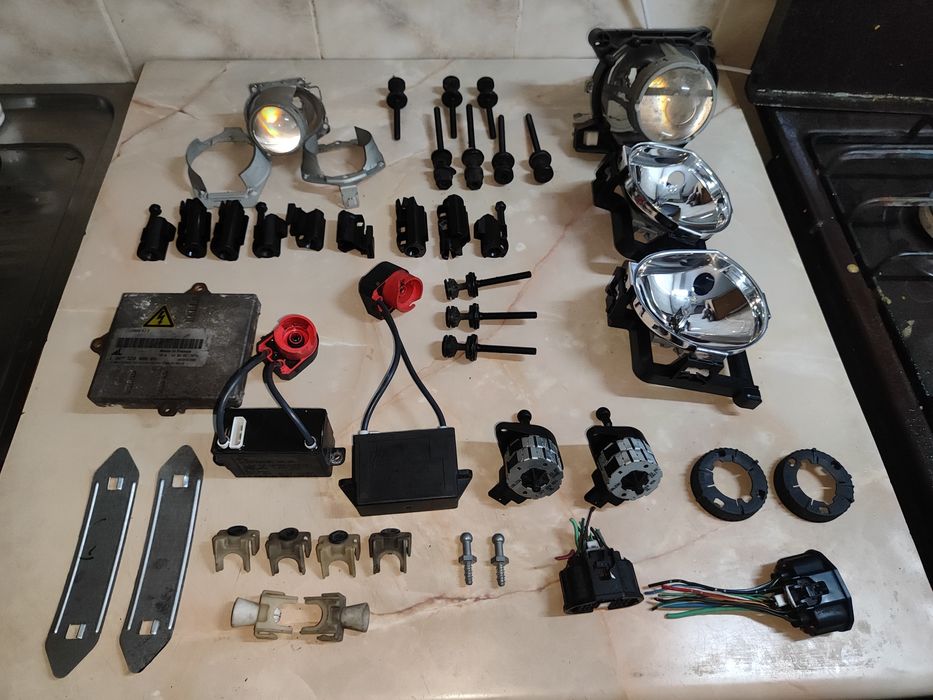 Фари Мазда 6 GG в розборі є все