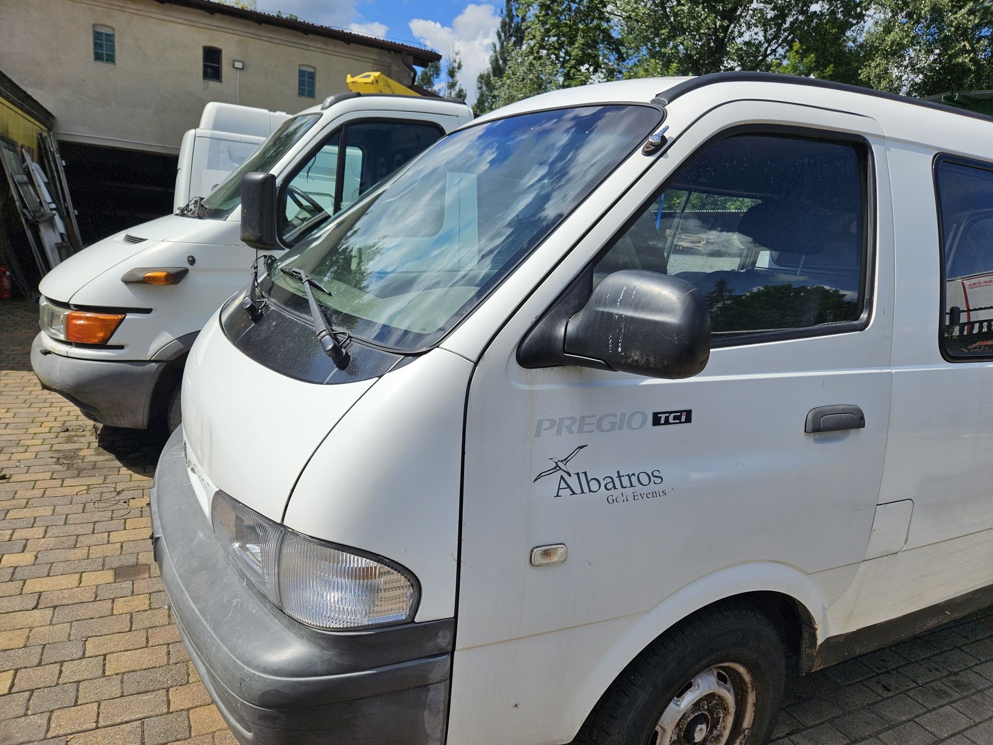 Zderzak, lampy Kia Pregio