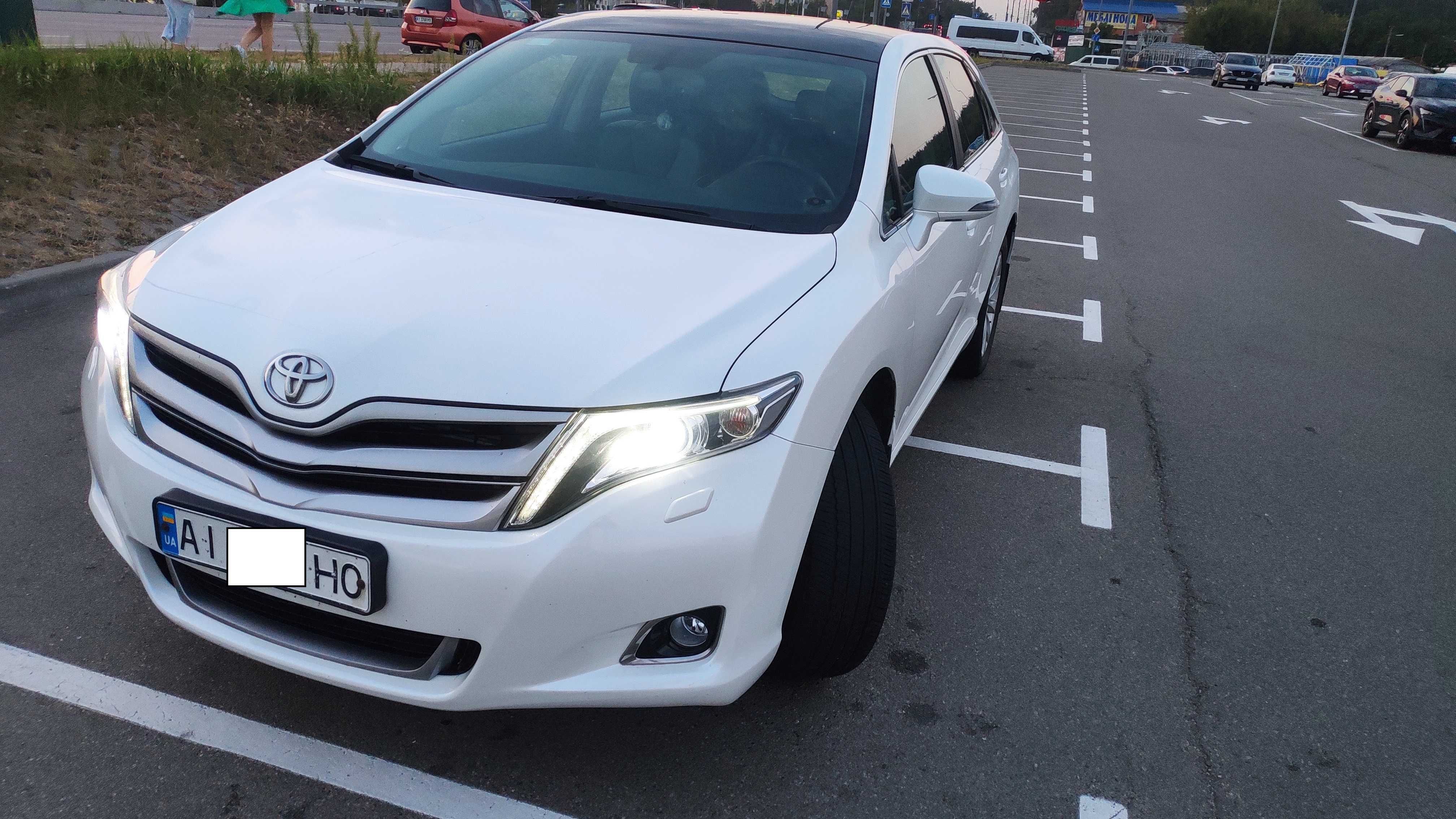 Авто Toyota Venza 2013