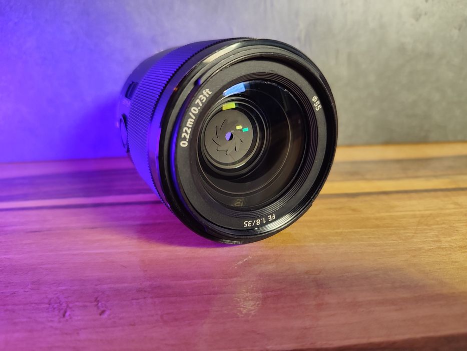 Об'єктив Sony FE 35 mm f/1.8 SEL35F18F