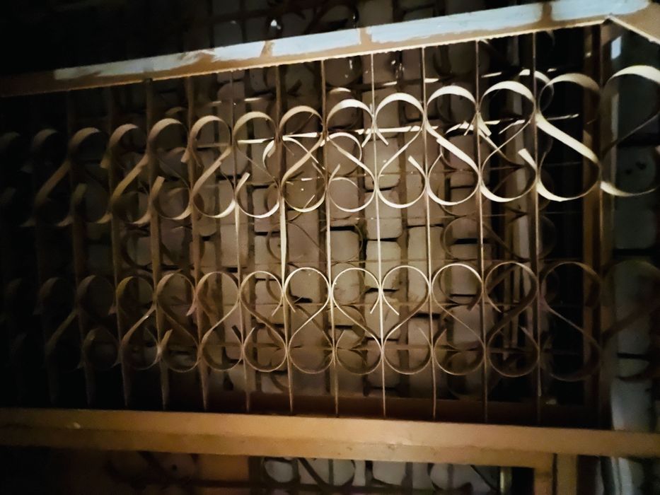 Решітка металева кронштейн фасадний Жалюзі горизонтальні