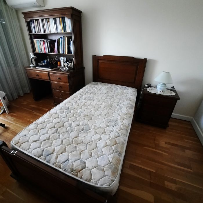 Mobilia vintage de quarto de solteiro/estudante