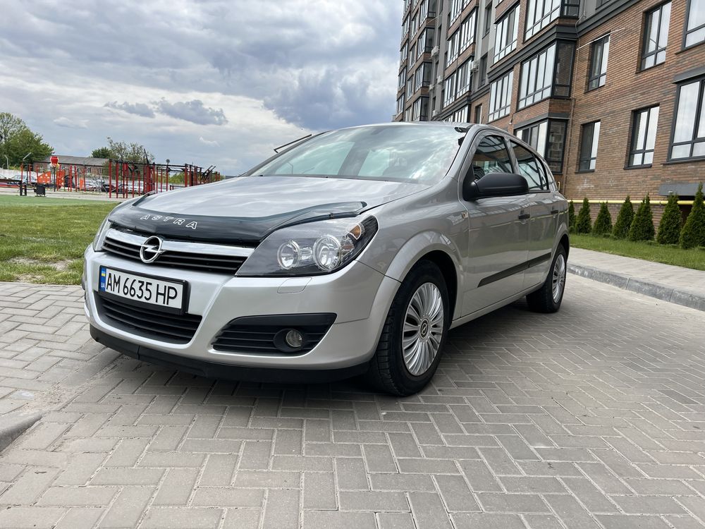 Продам Opel Astra H