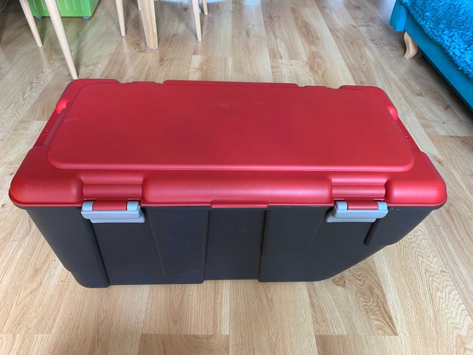 loker skrzynia na rzeczy na kółkach