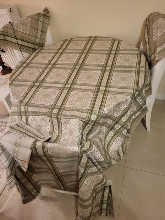 Obrus z 50% lnu 150x250cm plus serwetki 50x50