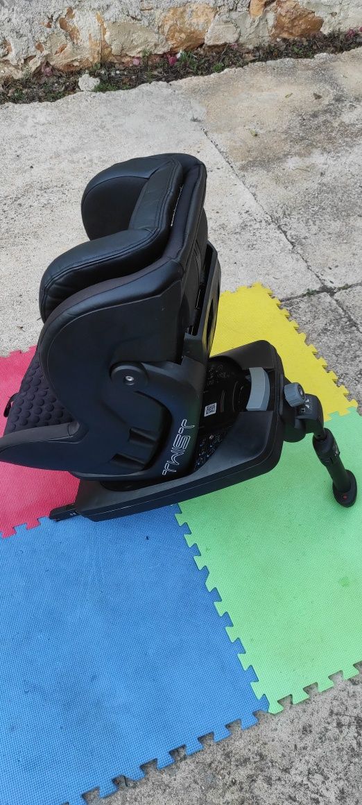 Cadeira Auto com isofix dos 0 aos 18kg RF e FF