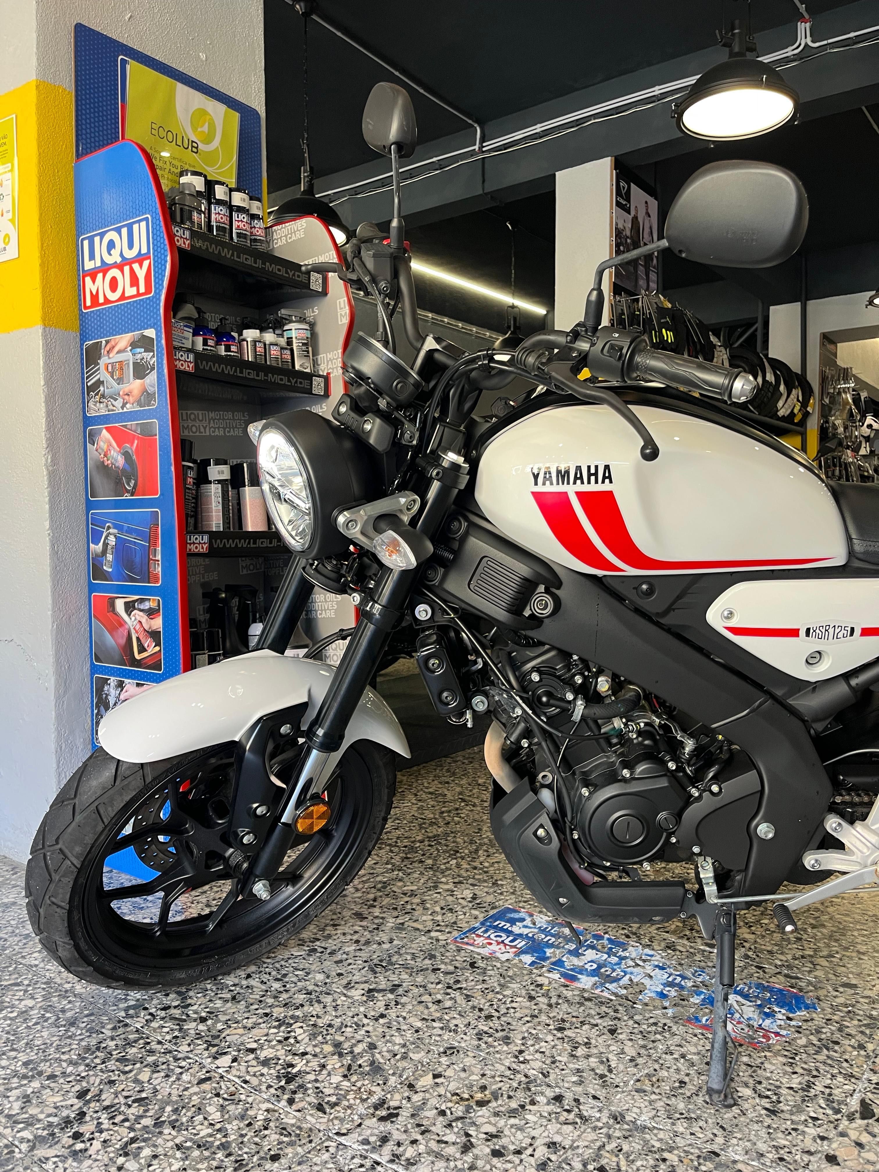 Yamaha XSR 125 de 10/2024 Como Nova 3462 Kms Garantia Yamaha