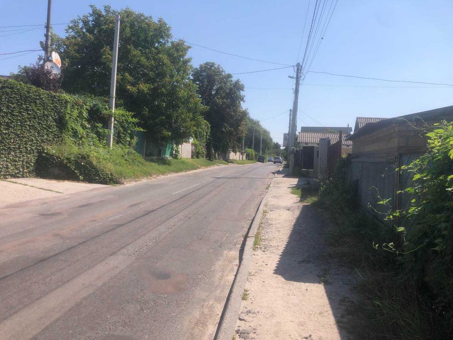 с.Хотів, ділянки з будинком, вул.Б.Хмельницького, продаж.