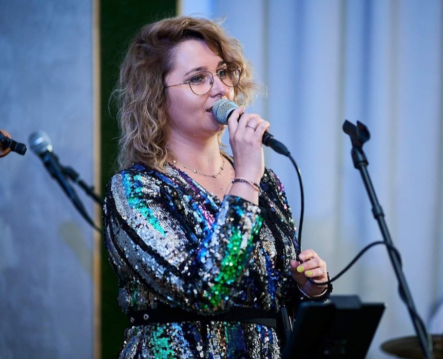 Wokalistka wodzirejka szuka zespołu weselnego