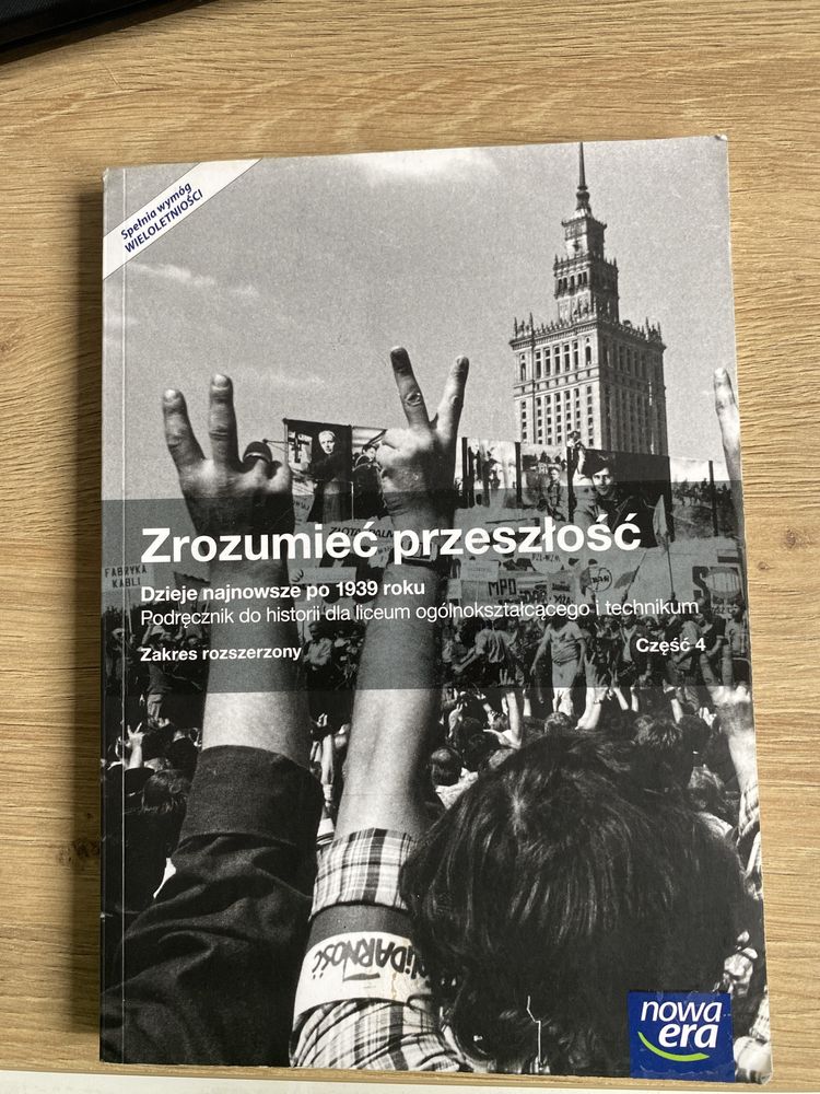 Ksiazka zrozumiec przeszłość klasa 4